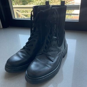 Combat boots